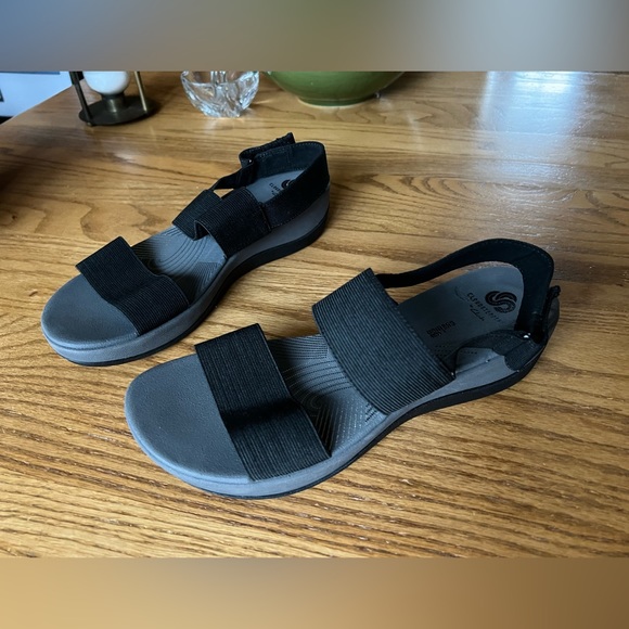 clarks arla jacory wedge sandal